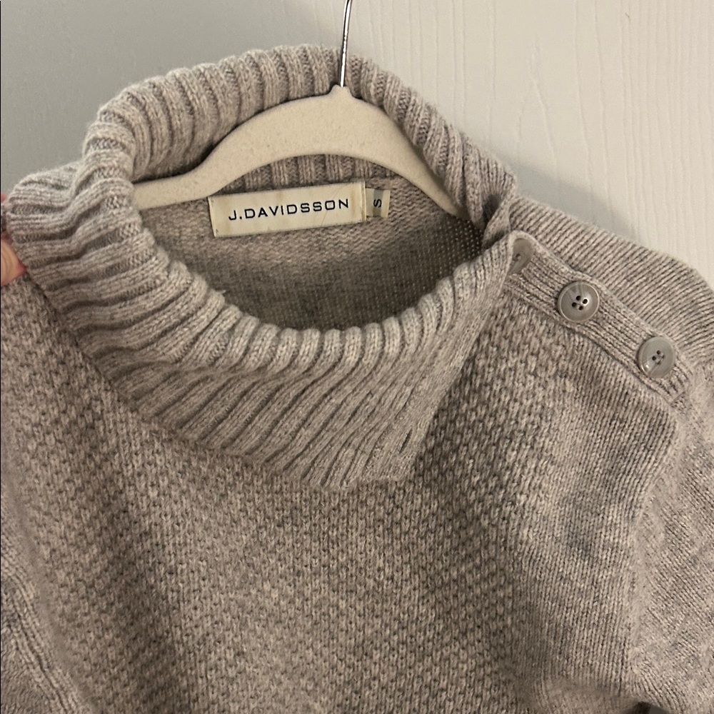 Adjustable Gray Turtleneck Sweater - image 5